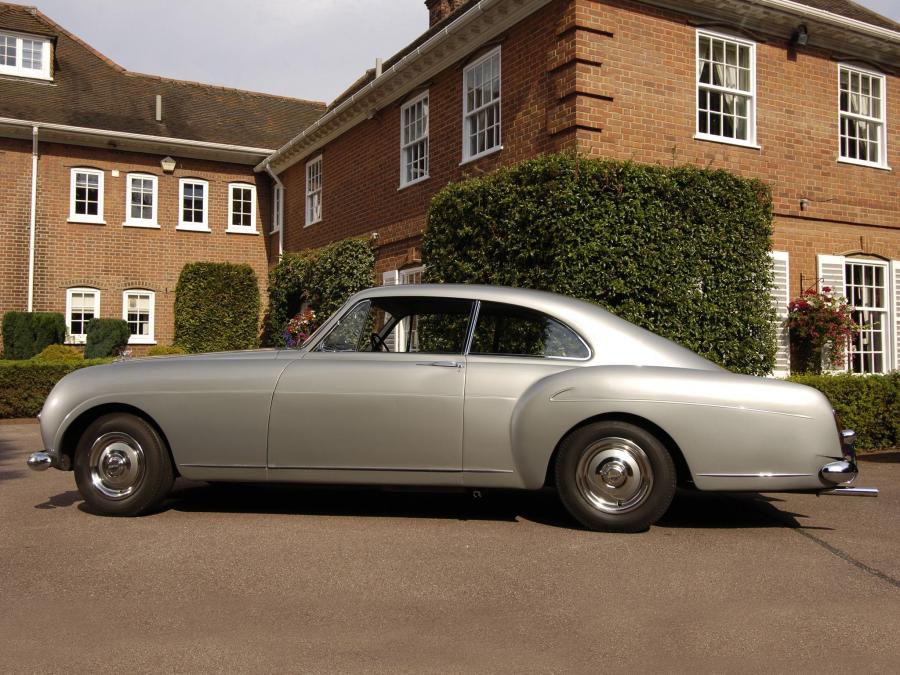  Bentley S1 Continental Sports Saloon by Mulliner 1955 года  (фото 10 из 34)